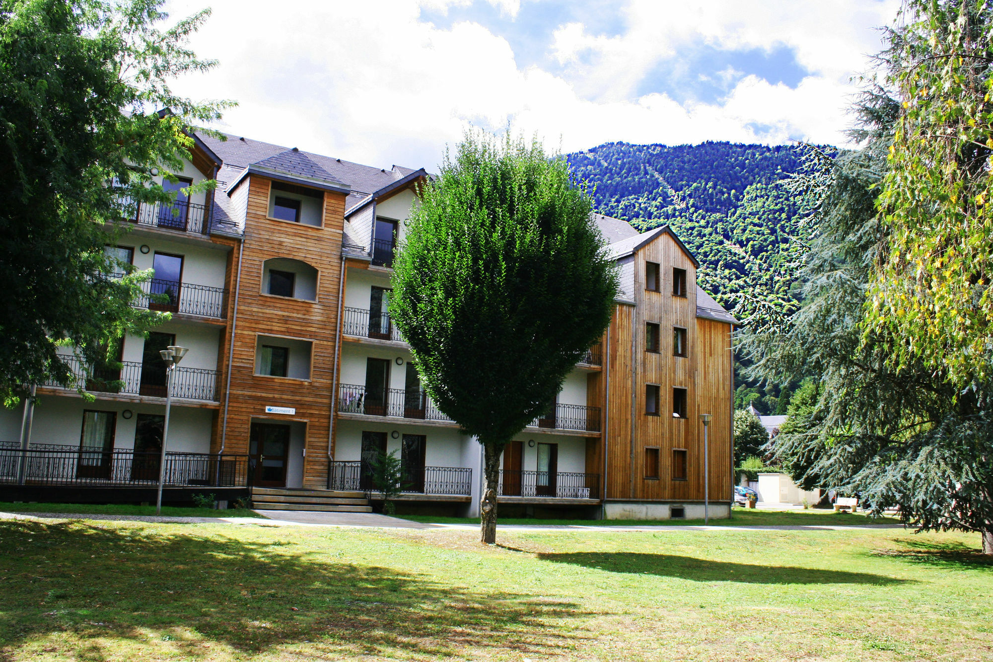 Residence Les Jardins De Ramel By Popinns Bagneres-de-Luchon Luaran gambar